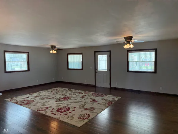 $1,200 | 1216 North Cherry Street, Rushville, IN 46173