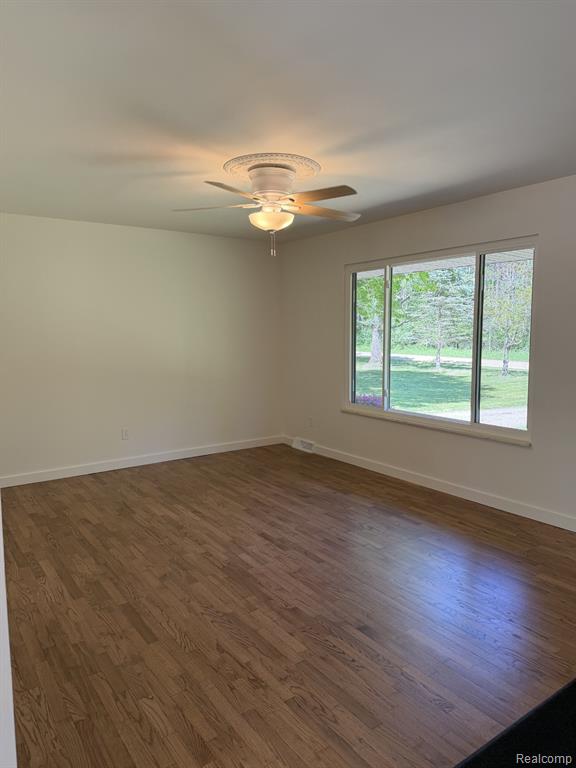 5215 Schlaud Road North Branch, MI 48461 - Photo 16 of 30