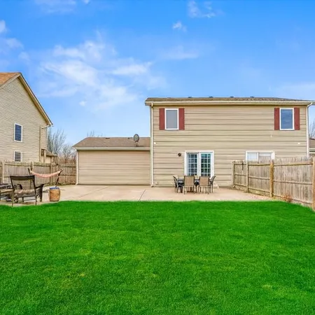 $290,000 | 688 Elizabeth Street, Unit 688, Maple Park, IL 60151