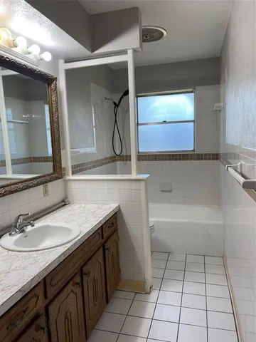 $2,150 | 105 Stiles Drive, Midlothian, TX 76065