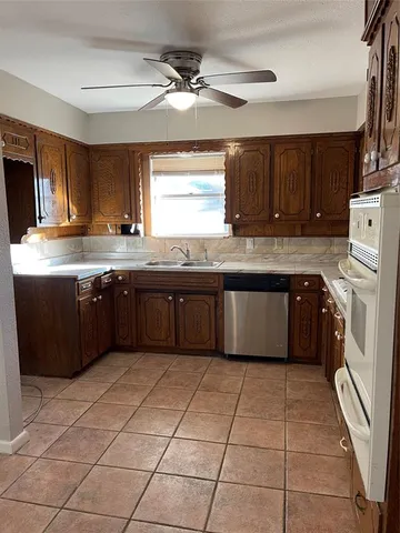 $2,150 | 105 Stiles Drive, Midlothian, TX 76065