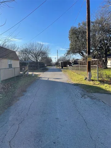 $2,150 | 105 Stiles Drive, Midlothian, TX 76065