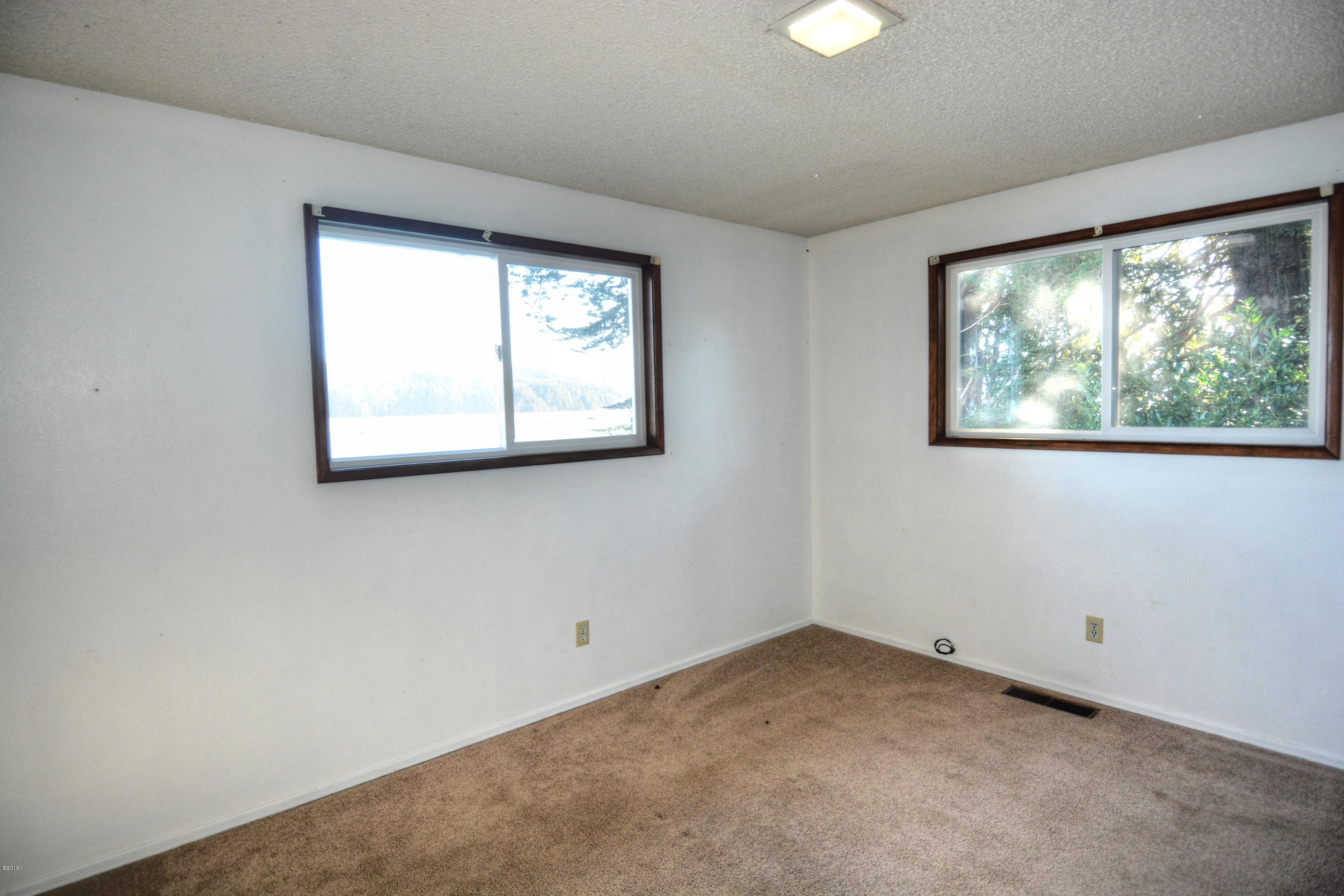 507 Southeast Moffitt Road Waldport, OR 97394 - Photo 18 of 30 Bedroom 2,