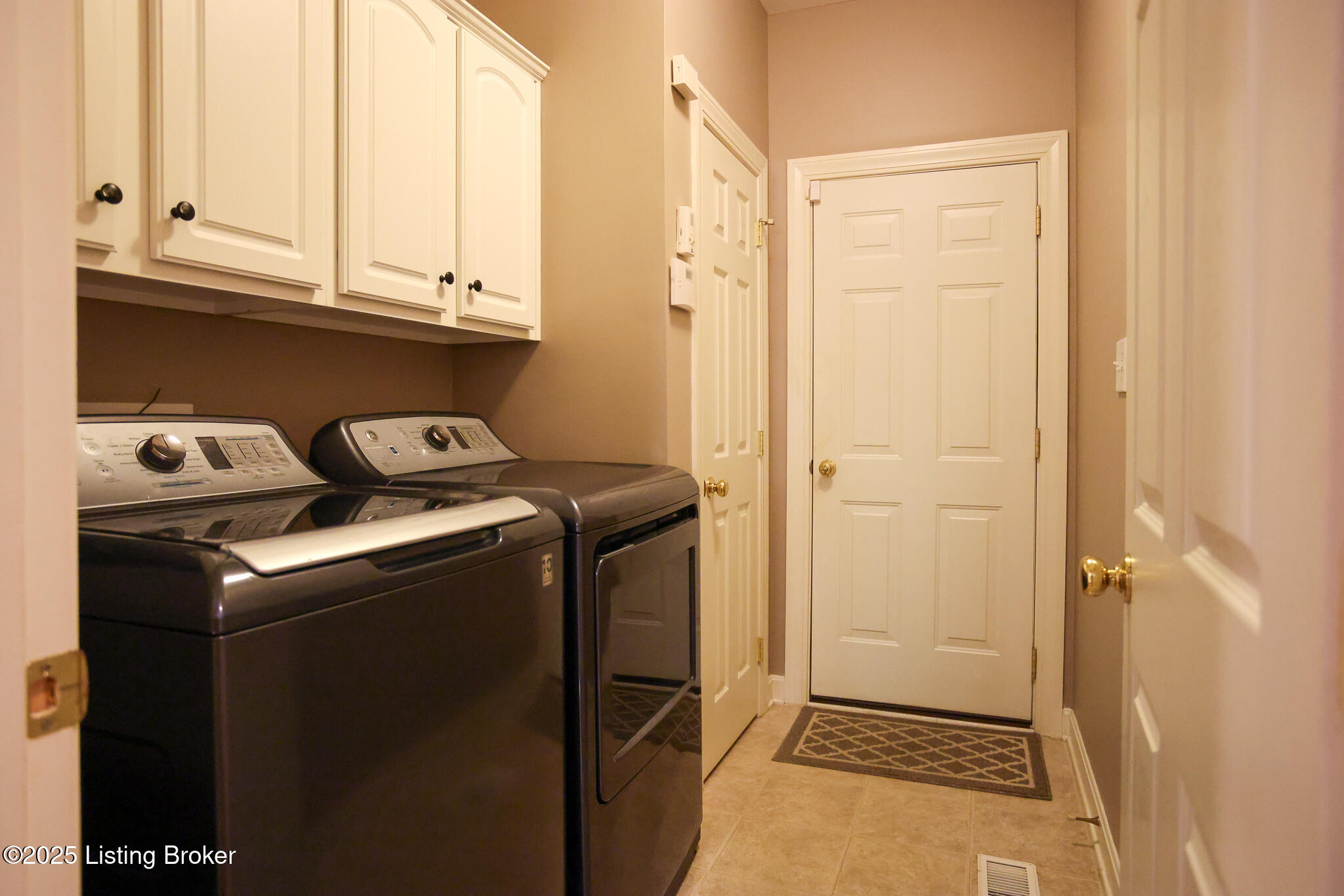 4500 Razor Creek Way Louisville, KY 40299 - Photo 20 of 44 4500 Razor Creek-56
