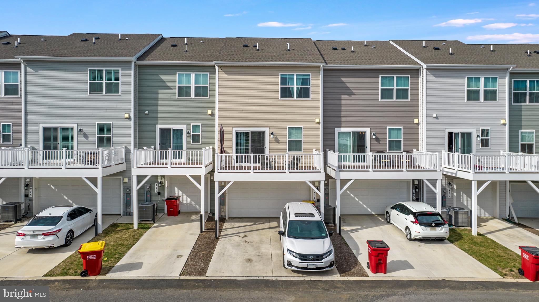 267 Sandy Btm Circle Ranson, WV 25438 - Photo 4 of 28