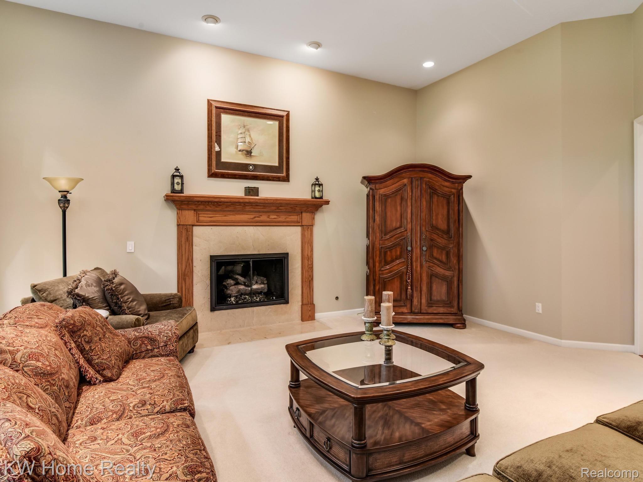 448 Inverness Highland, MI 48357 - Photo 21 of 36 448 Inverness Highland Charter-038-040-448 Inverness Highland MI0040-MLS_Size - Copy.jpg