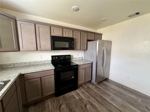 $1,595 | 21155 Gosling Road, Unit 27D, Spring, TX 77388