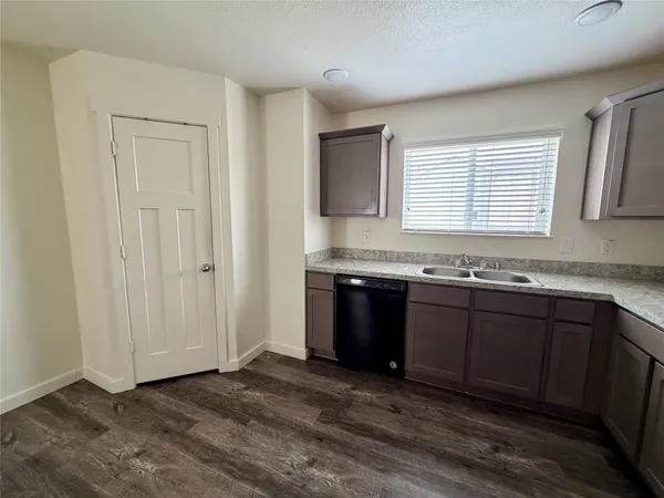 $1,595 | 21155 Gosling Road, Unit 27D, Spring, TX 77388