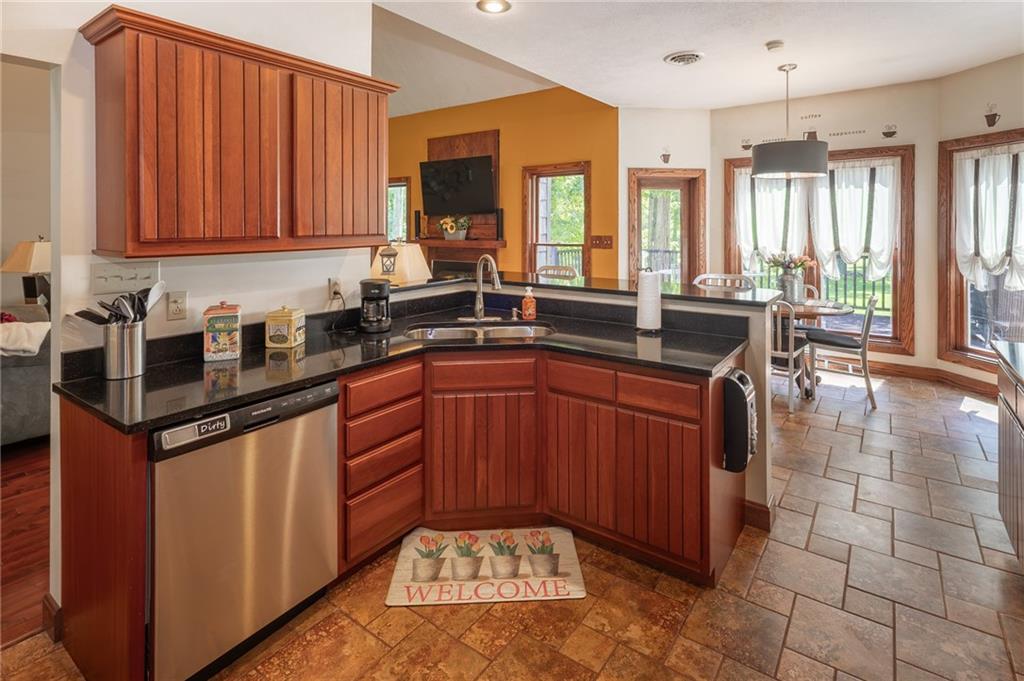 188 Creek Road Grove City, PA 16127 - Photo 11 of 47