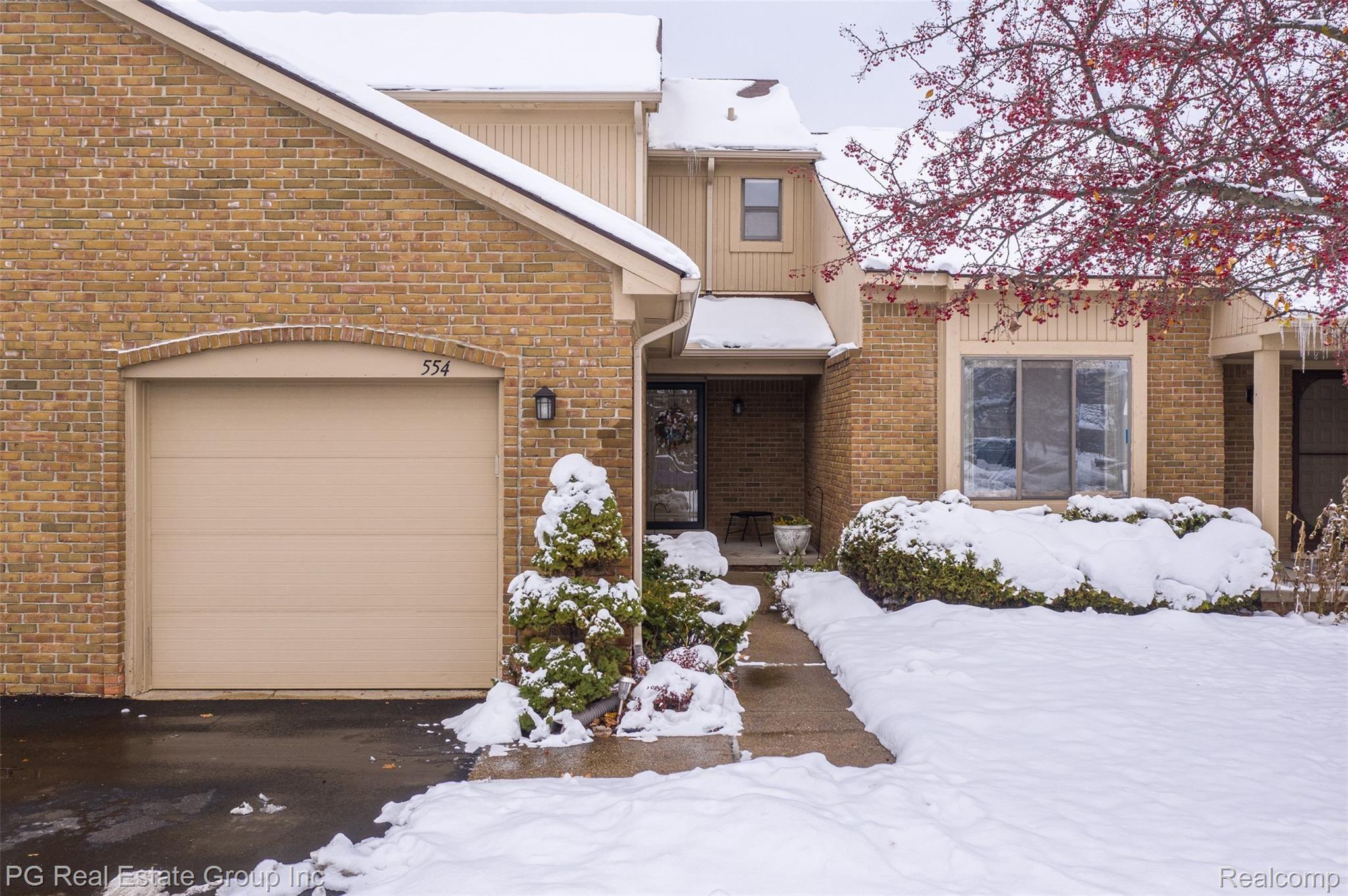 554 Tennyson Rochester, MI 48307 - Photo 3 of 28 554 Tennyson-3.jpg