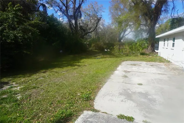 $2,000 | 5014 Garden Lane, Tampa, FL 33610