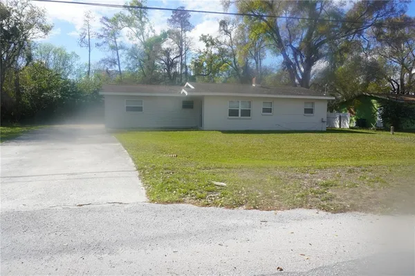 $2,000 | 5014 Garden Lane, Tampa, FL 33610