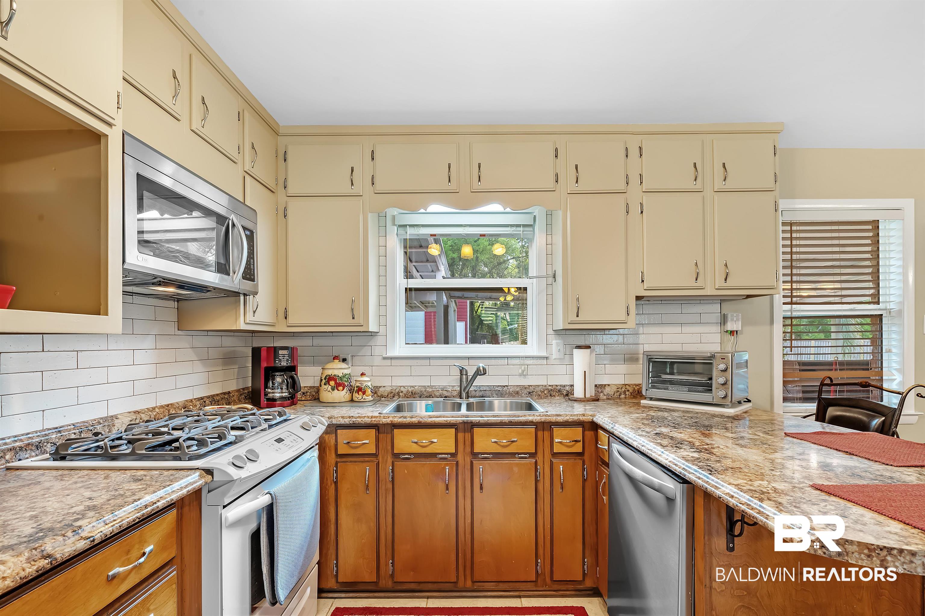 102 Rita Avenue Daphne, AL 36527 - Photo 25 of 50