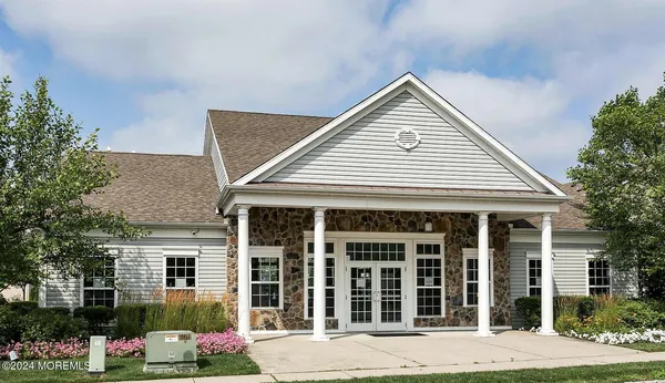 $4,300 | 115 Beacon Lane, Unit 402, Eatontown, NJ 07724