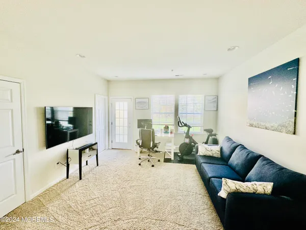 $4,300 | 115 Beacon Lane, Unit 402, Eatontown, NJ 07724