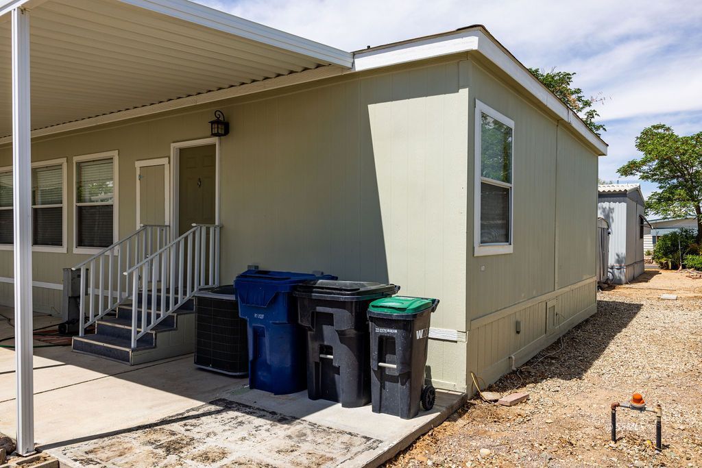 801 West Ward Avenue, Unit 75 Ridgecrest, CA 93555 - Photo 24 of 33 Gallery Image 24