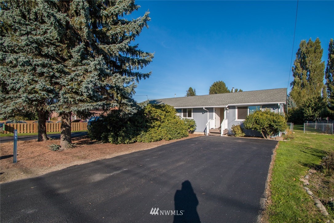 15467 Beaver Marsh Road Mount Vernon, WA 98273 - Photo 20 of 23 a view of a house with a street