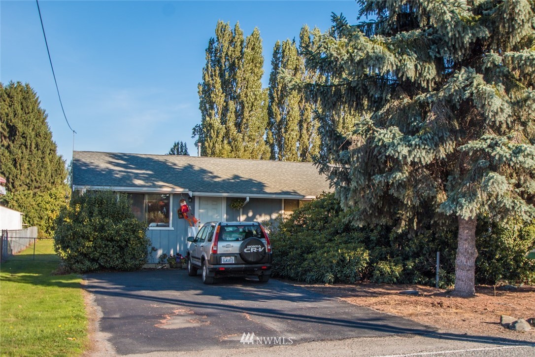 15467 Beaver Marsh Road Mount Vernon, WA 98273 - Photo 23 of 23 a front view of a house with garden