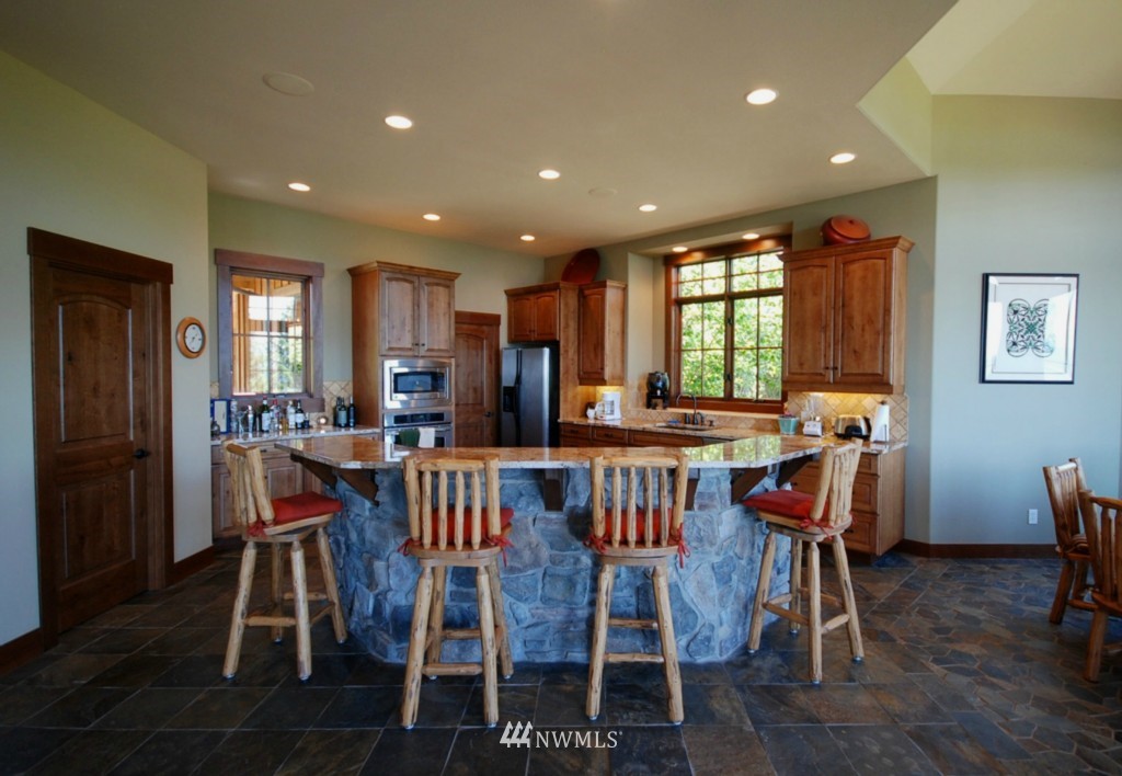 386 East Alderbrook Ridge Drive Union, WA 98592 - Photo 6 of 10 Gallery Image 6