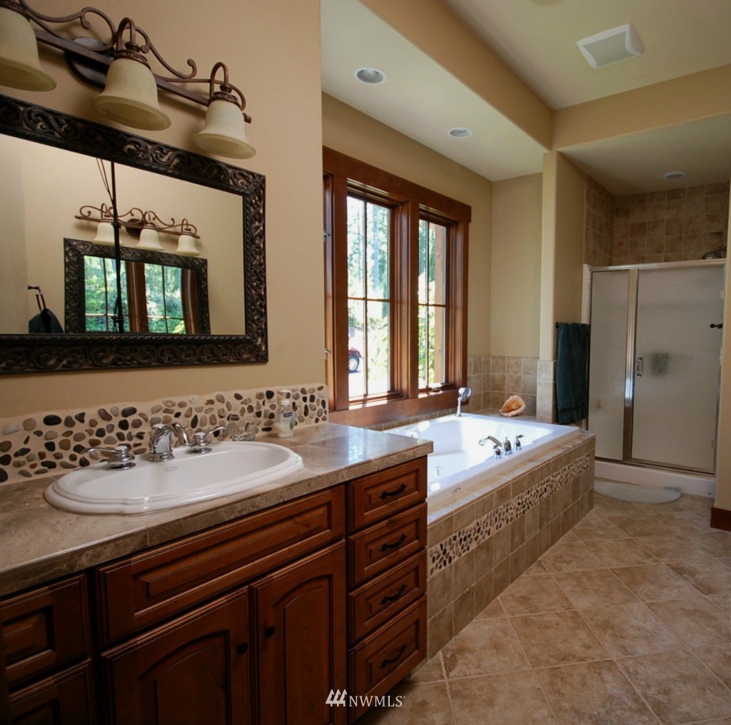 386 East Alderbrook Ridge Drive Union, WA 98592 - Photo 8 of 10 Gallery Image 8