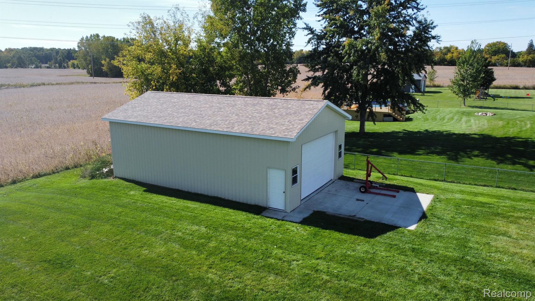 11230 East Coldwater Road Davison, MI 48423 - Photo 3 of 49
