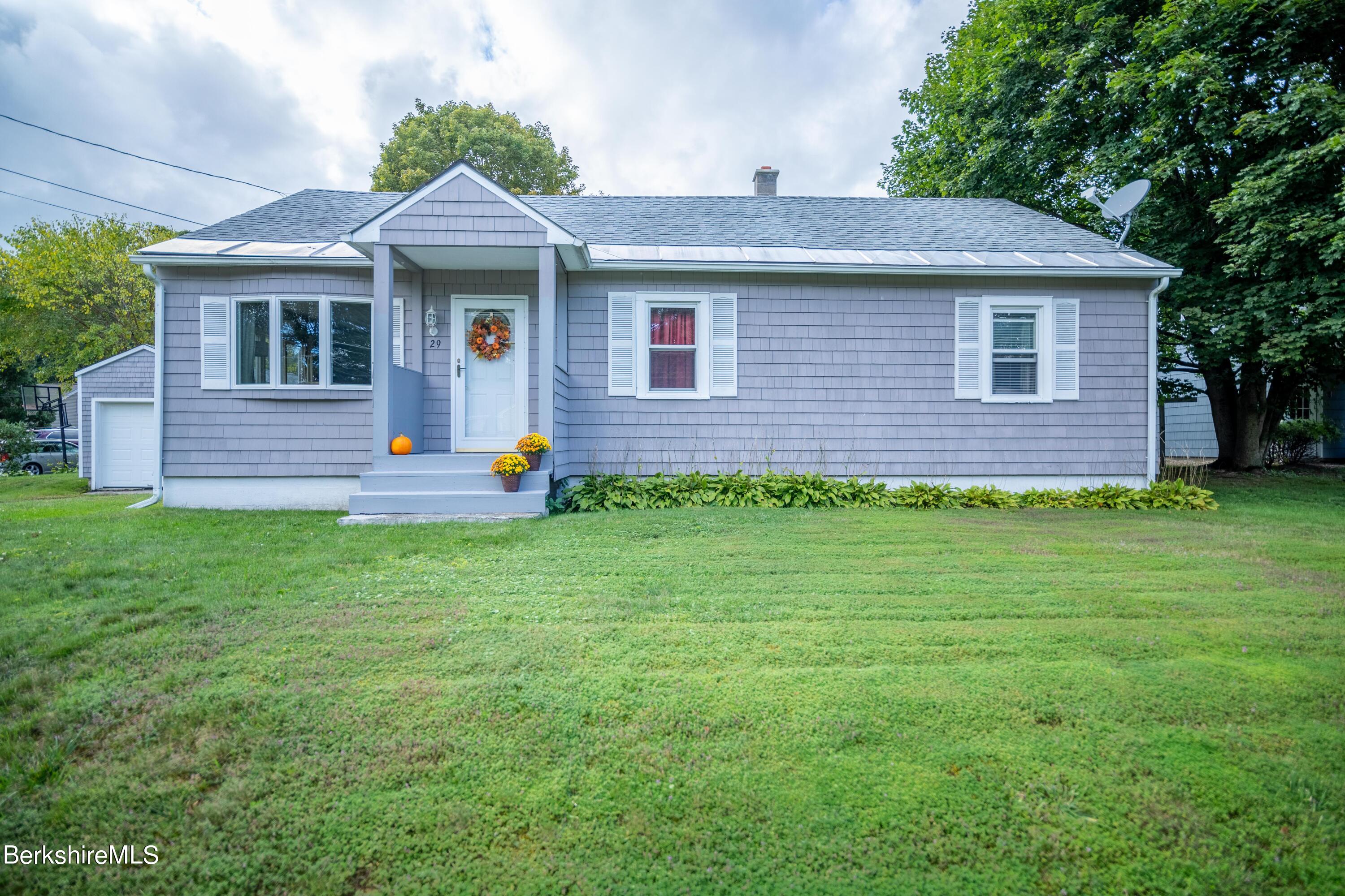 29 Ridge Avenue Pittsfield, MA 01201 - Photo 1 of 20 Front