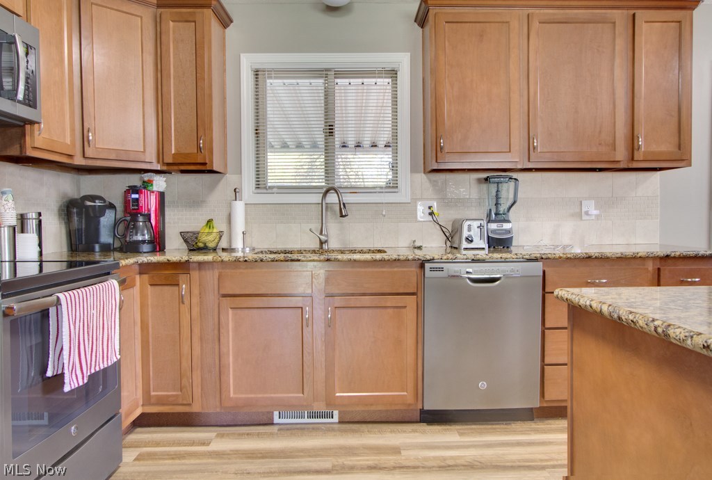1136 Tait Road New Franklin, OH 44319 - Photo 9 of 24