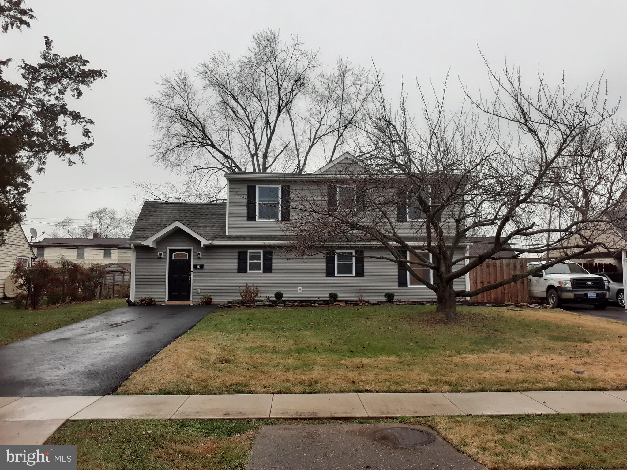 28 Inlet Road Levittown, PA 19057 - Photo 1 of 25 Gallery Image 1