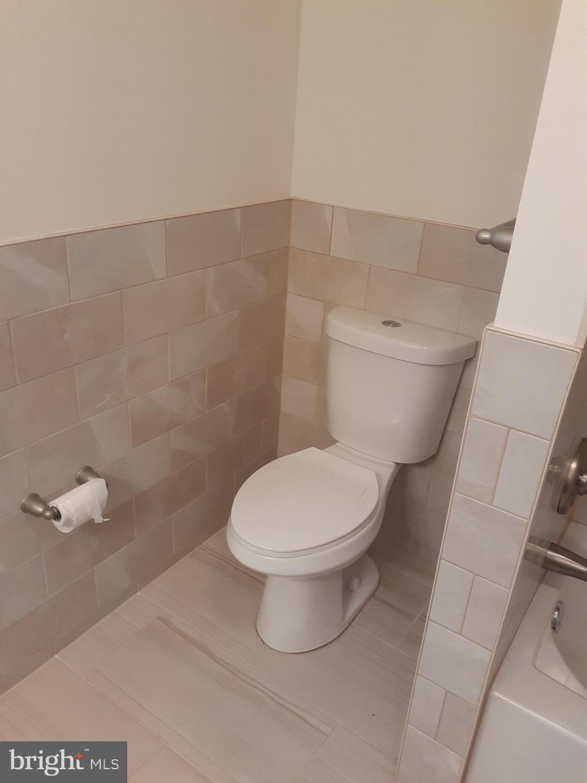 28 Inlet Road Levittown, PA 19057 - Photo 15 of 25 Gallery Image 15