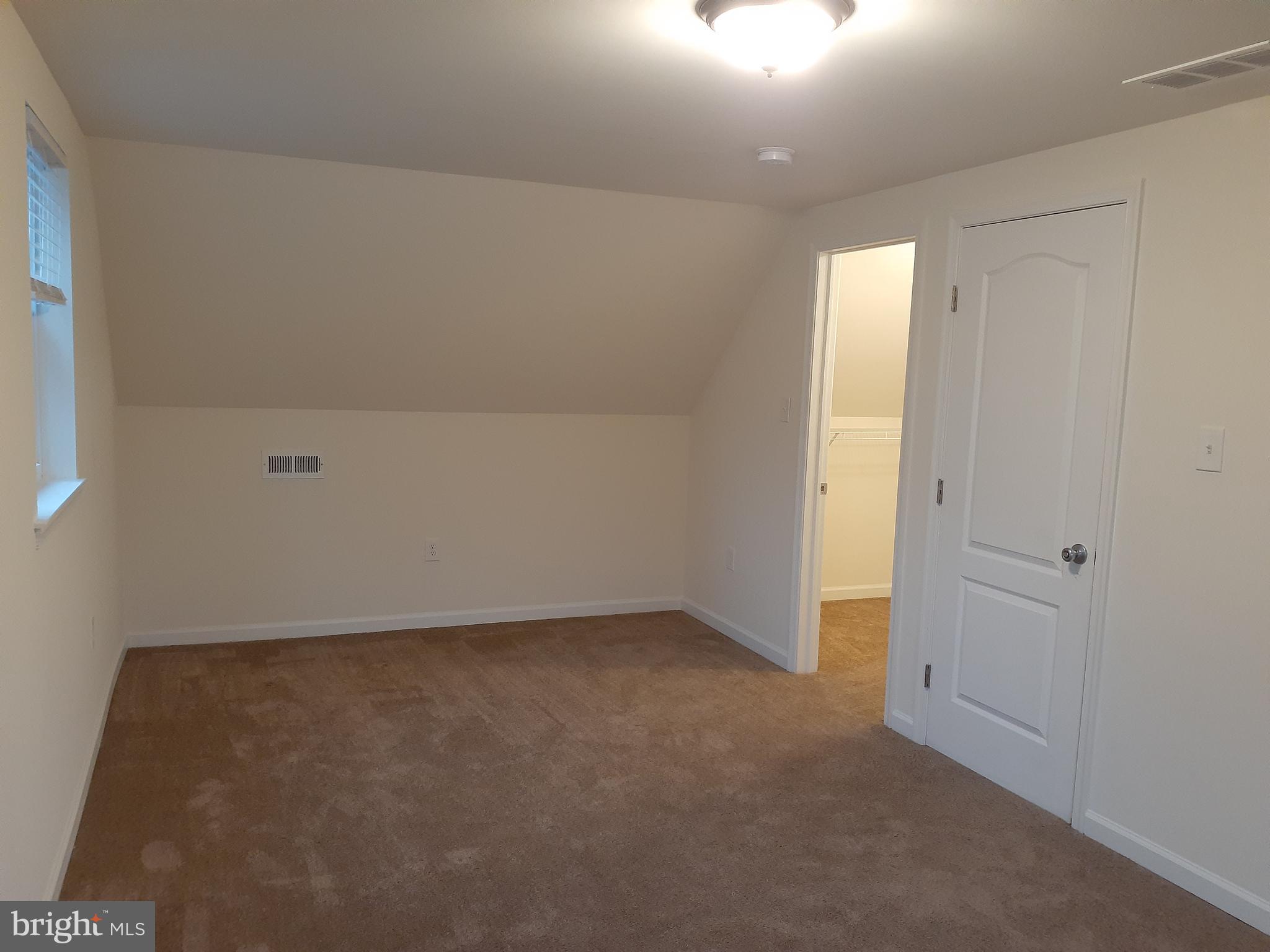 28 Inlet Road Levittown, PA 19057 - Photo 18 of 25 Gallery Image 18