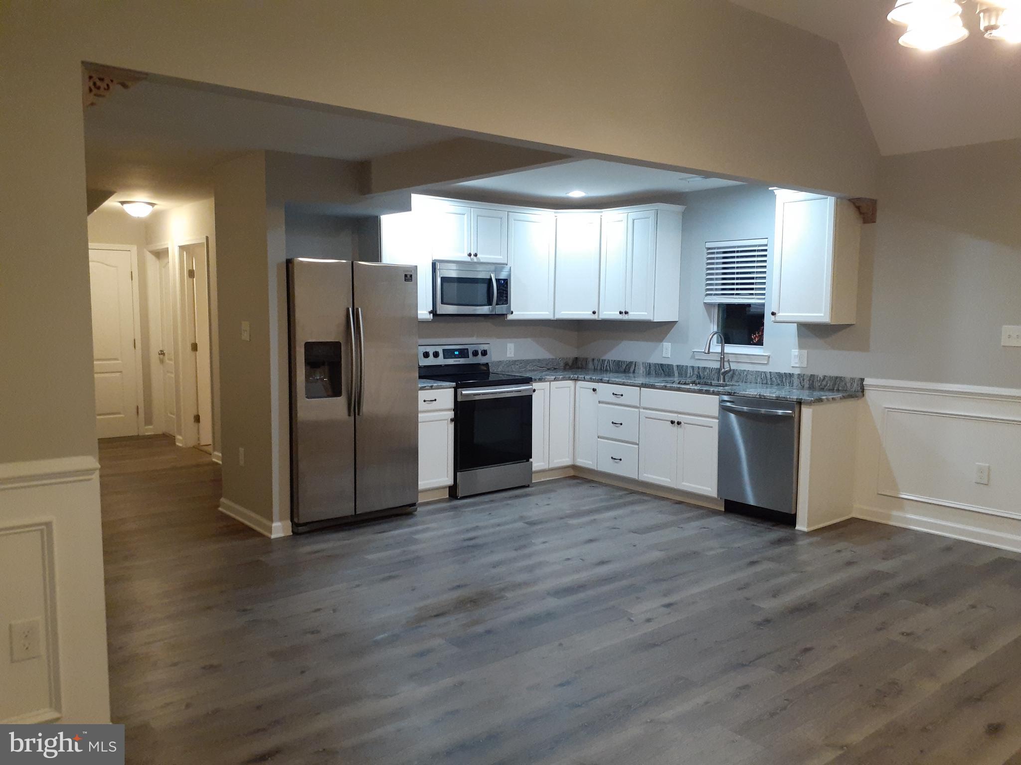 28 Inlet Road Levittown, PA 19057 - Photo 5 of 25 Gallery Image 5