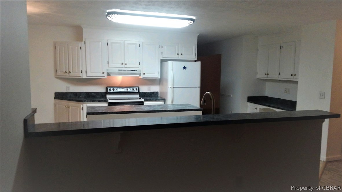 10475 Figg Shop Road Gloucester, VA 23061 - Photo 8 of 22 Kitchen