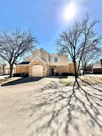 $295,000 | 213 Cimarron Trail, Unit 1, Irving, TX 75063