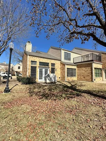$295,000 | 213 Cimarron Trail, Unit 1, Irving, TX 75063