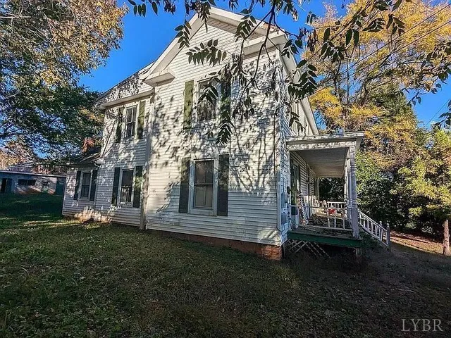 $75,000 | 201 Charlotte Avenue, Phenix, VA 23959