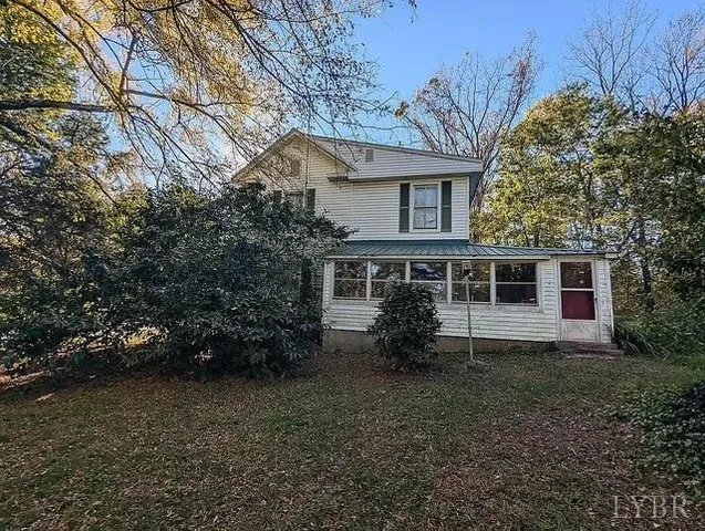 $75,000 | 201 Charlotte Avenue, Phenix, VA 23959