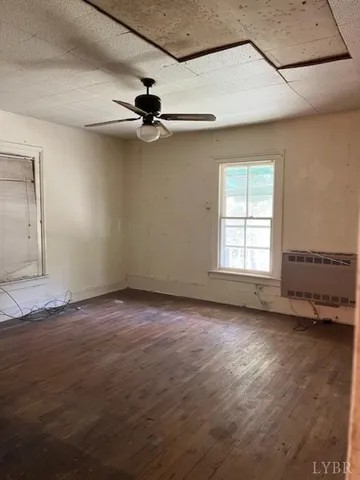 $75,000 | 201 Charlotte Avenue, Phenix, VA 23959