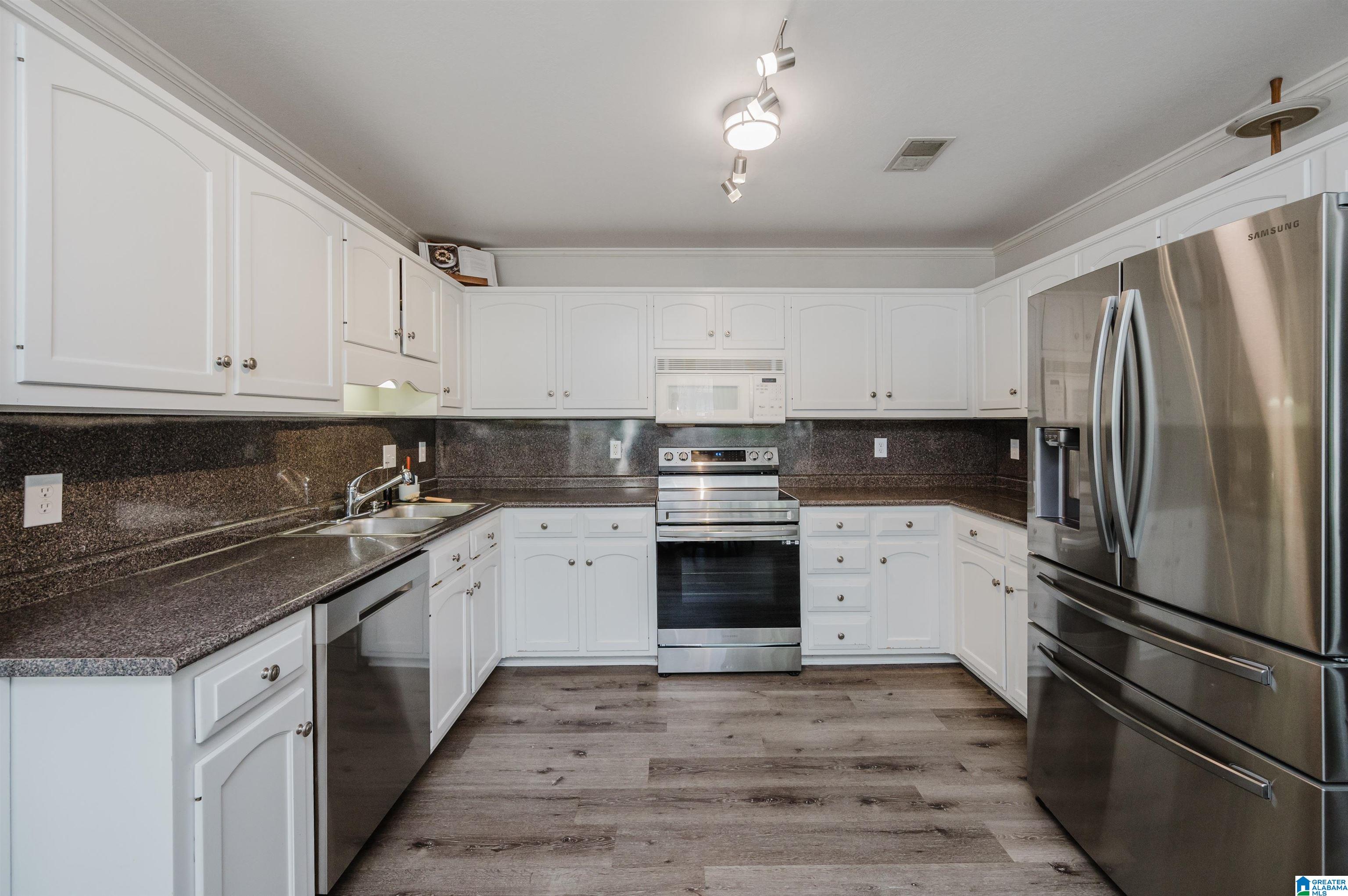 115 Bell Circle Alabaster, AL 35007 - Photo 14 of 38