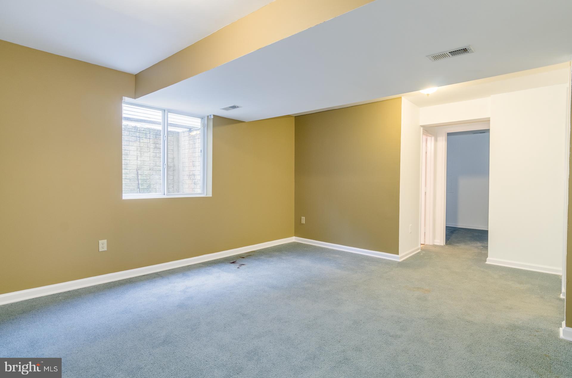 5 Maya Way Baltimore, MD 21237 - Photo 22 of 30 Family Room
