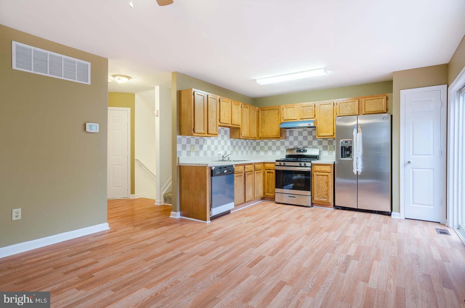5 Maya Way Baltimore, MD 21237 - Photo 5 of 30 Kitchen w/ Dining Area