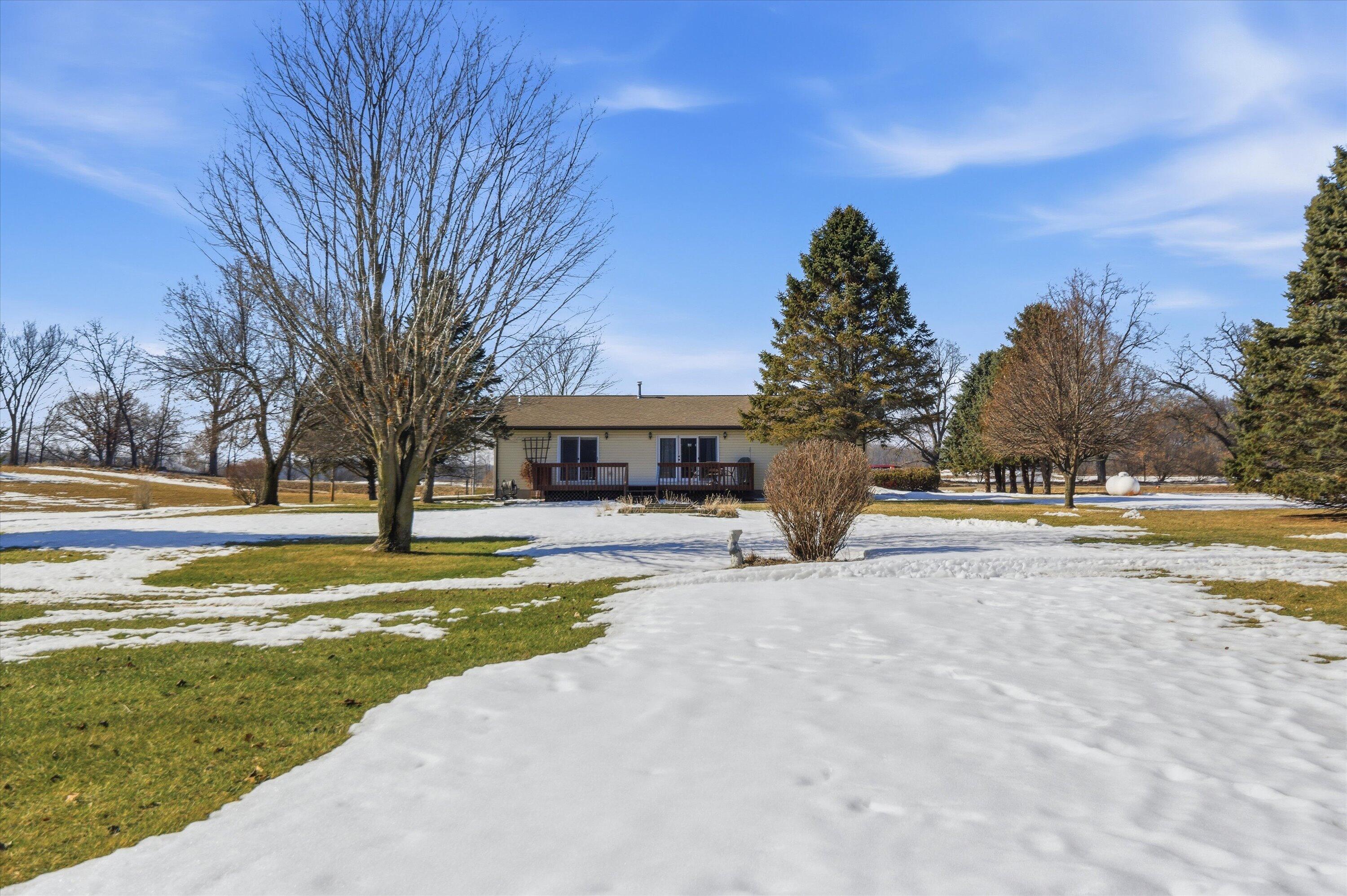 16551 Mi State Road Gregory, MI 48137 - Photo 34 of 46 39-39
