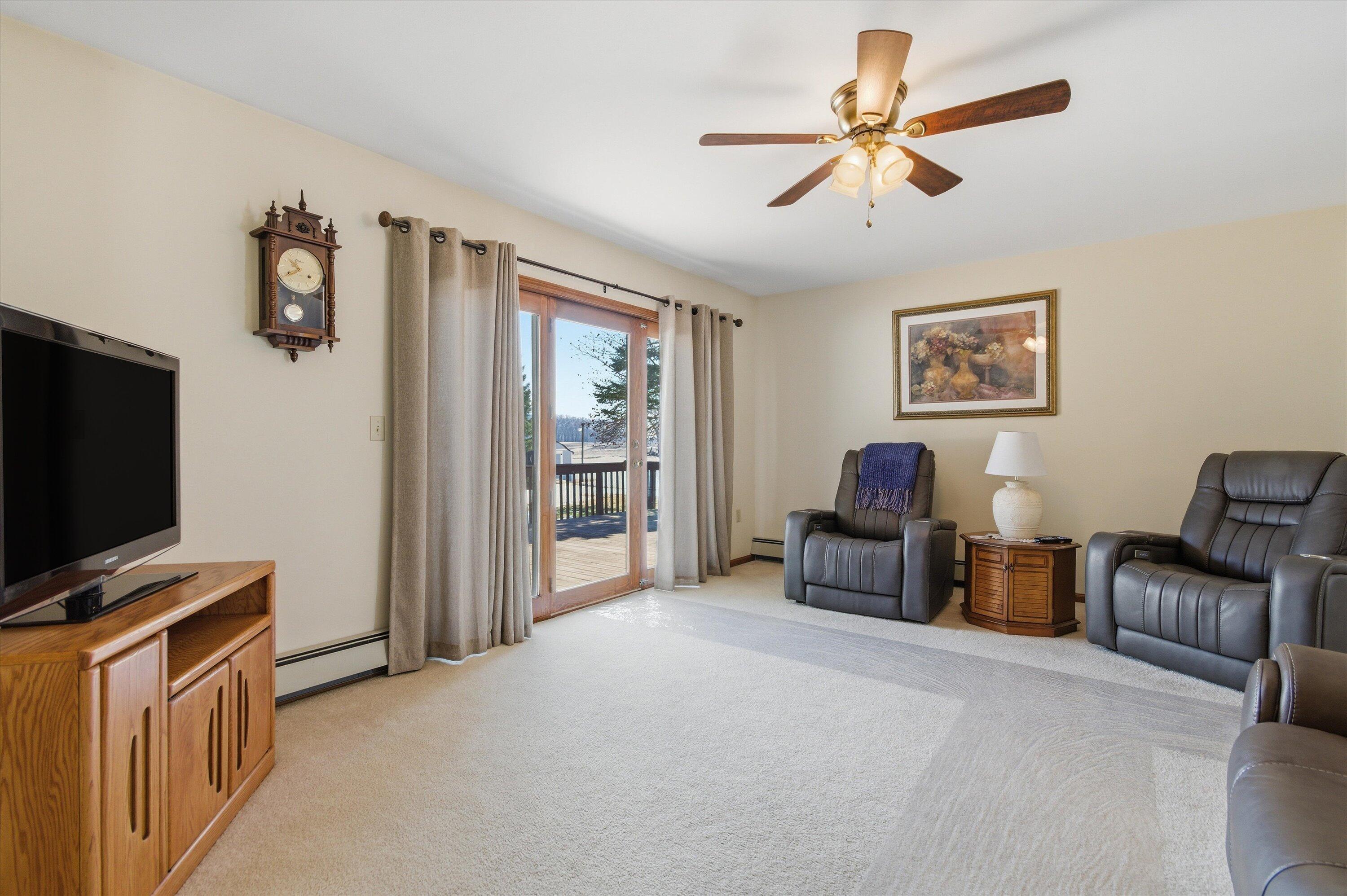 16551 Mi State Road Gregory, MI 48137 - Photo 5 of 46 08-08