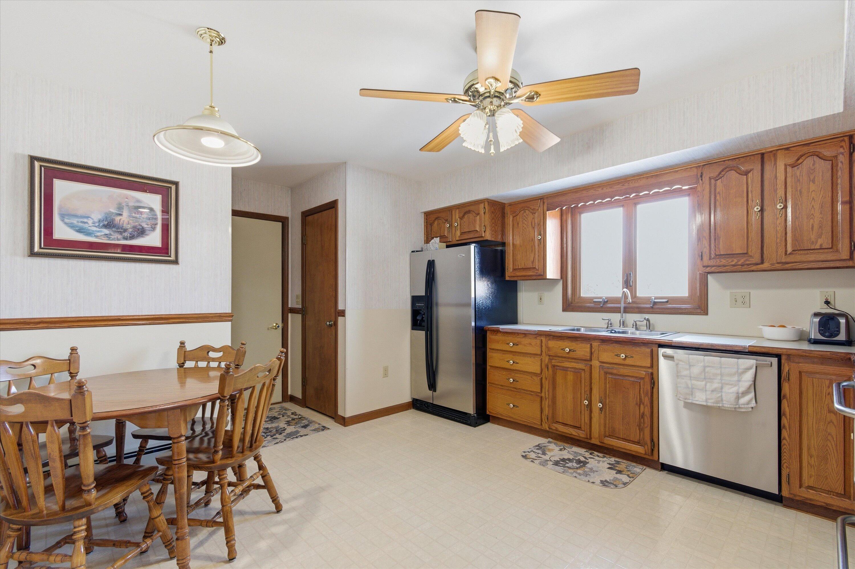 16551 Mi State Road Gregory, MI 48137 - Photo 9 of 46 12-12