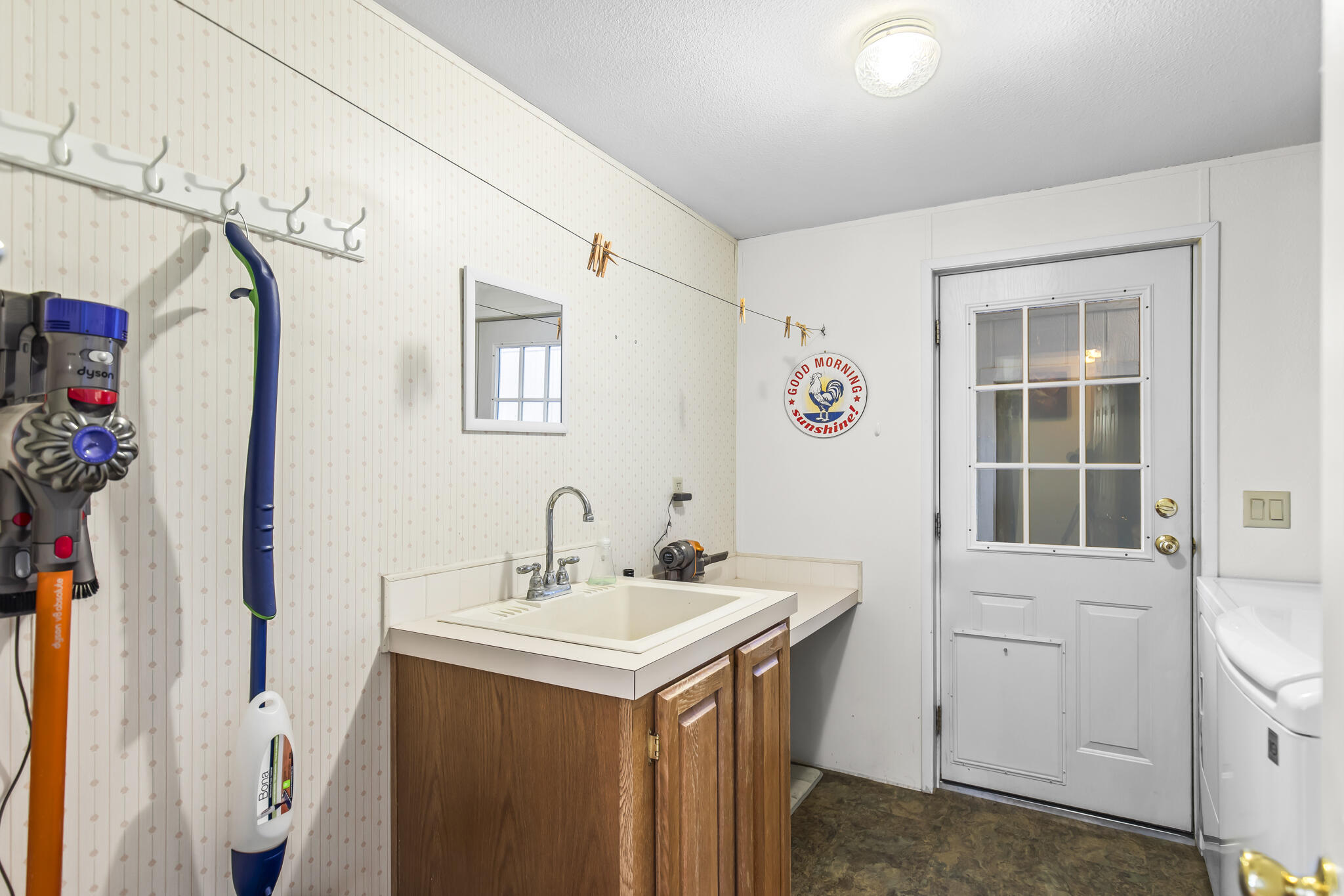 1240 South Black Cyn Road Antimony, UT 84712 - Photo 43 of 87 AX5A2774