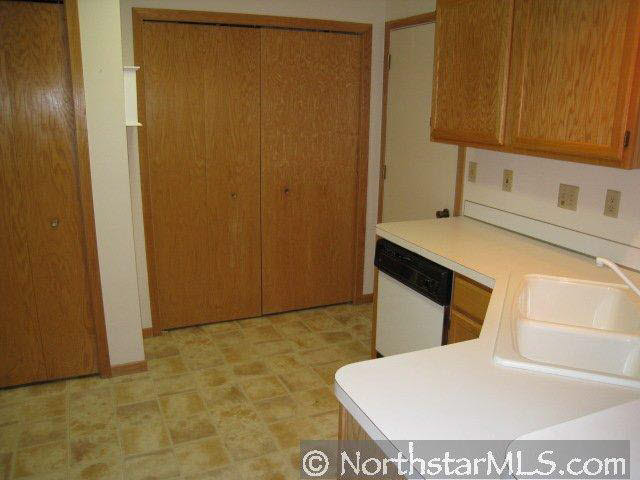 776 County Rd F West, Unit 68 Shoreview, MN 55126 - Photo 7 of 8 Gallery Image 7