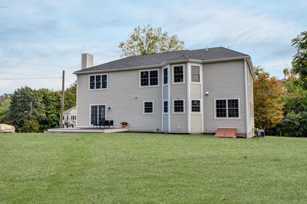 154 Bailey Street Canton, MA 02021 - Photo 8 of 30 Gallery Image 8