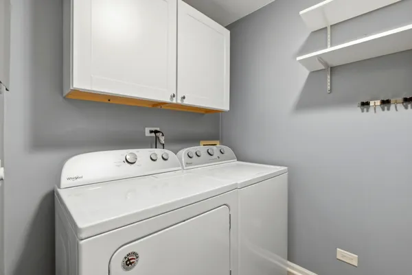 $299,900 | 622 Zaininger Avenue, Unit A, Naperville, IL 60563