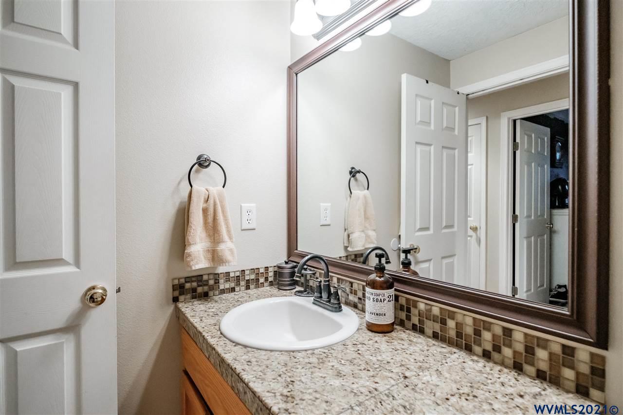 1208 Briar Road Independence, OR 97351 - Photo 15 of 27 Gallery Image 15
