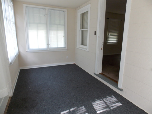 3431 Randolph Street Lansing, IL 60438 - Photo 2 of 19