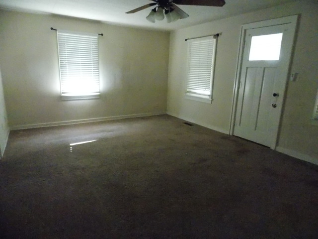 3431 Randolph Street Lansing, IL 60438 - Photo 4 of 19